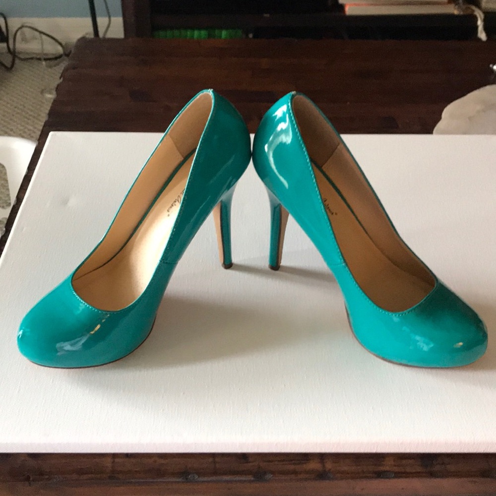 ⭐️LIKE NEW!! Women’s dress heels 👠